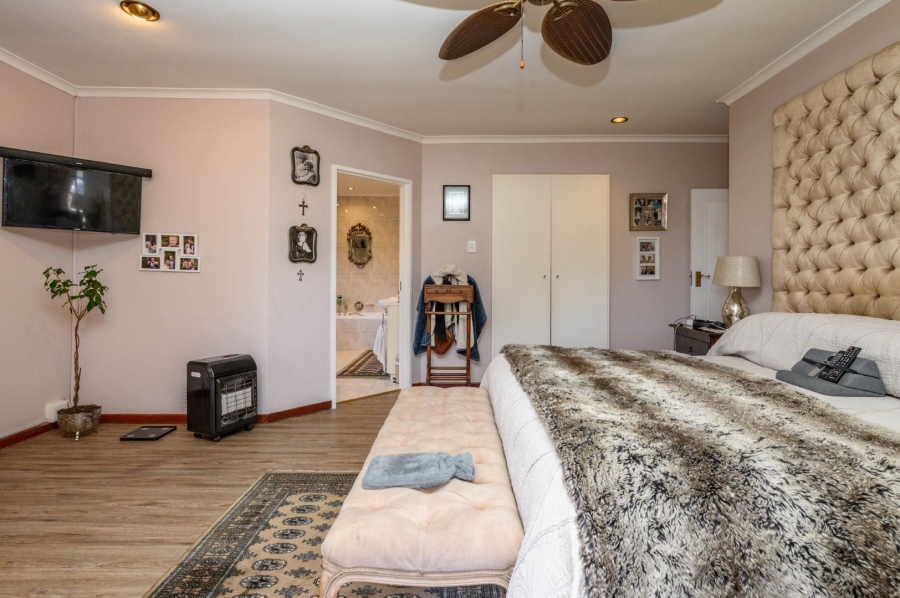 4 Bedroom Property for Sale in Walmer Eastern Cape